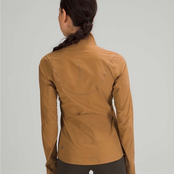 🍋 Lululemon Fast and Free Windbreaker - Picture 2 of 7
